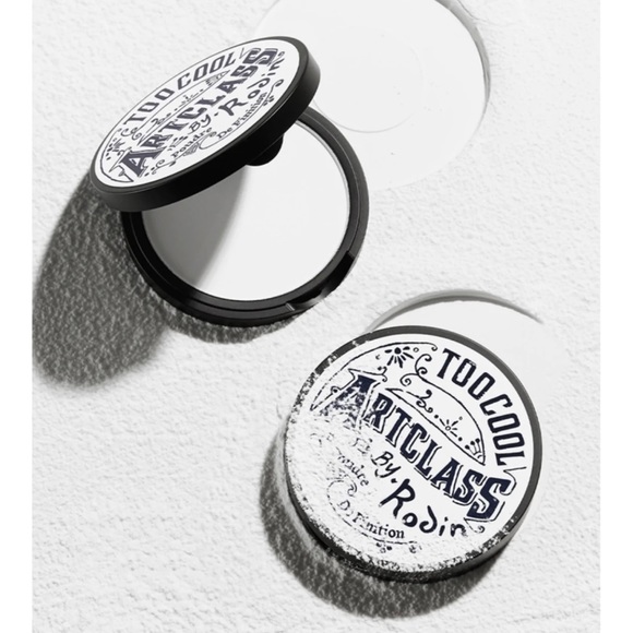 Artclass - Too cool for school perfection finishing micro blurring powder NEW - Picture 2 of 11